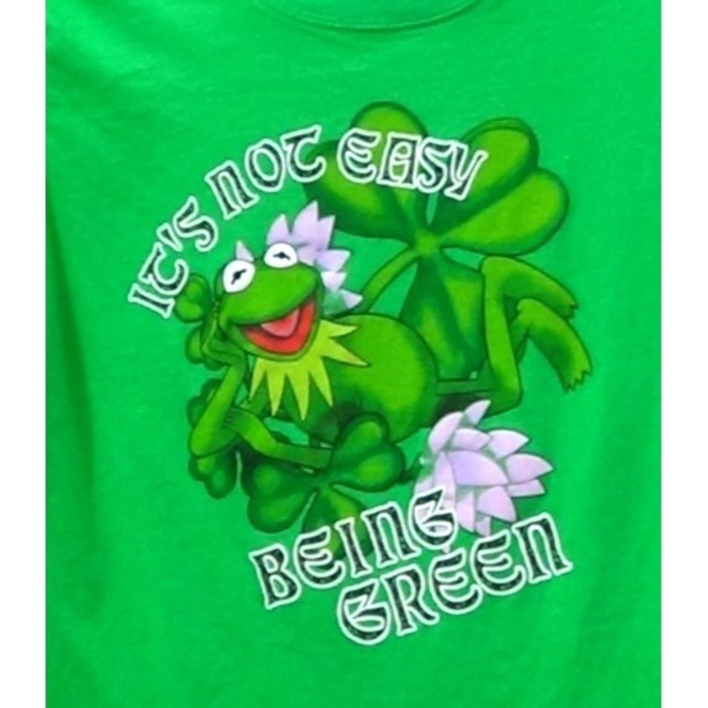 The Muppets T- Shirt Women's Size X Large but more like a Medium #121